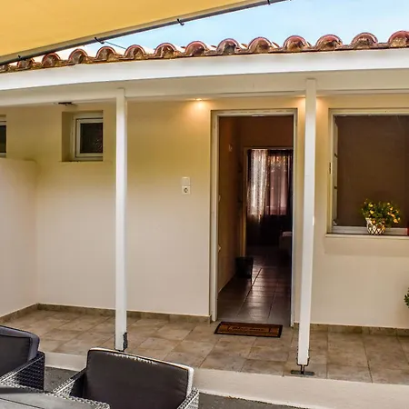 Hidden Garden Deluxe Daire