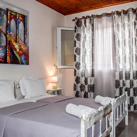 Hidden Garden Deluxe * Skiathos Town