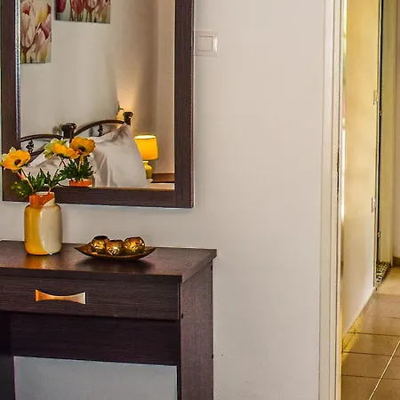 Hidden Garden Deluxe