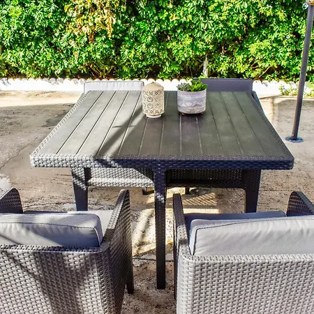 Hidden Garden Deluxe Daire