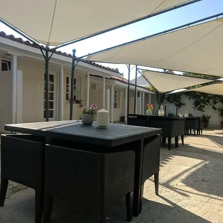 Hidden Garden Deluxe Daire *