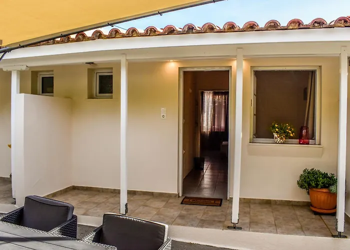 Hidden Garden Deluxe Apartamento