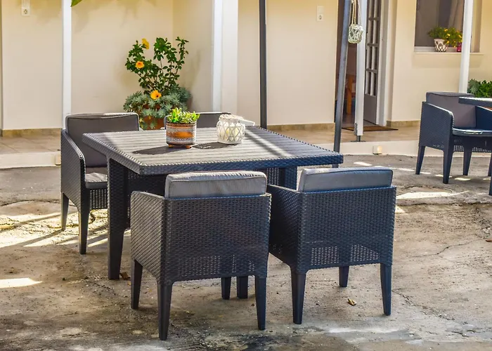 Hidden Garden Deluxe Apartamento *