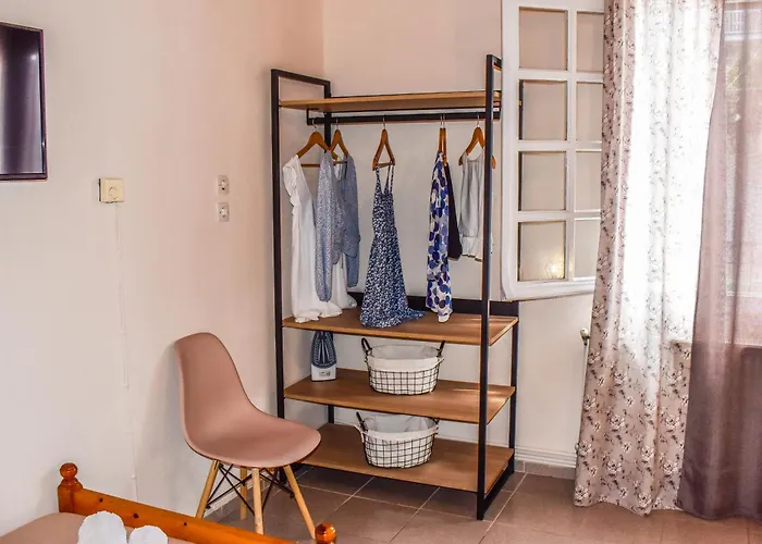 Hidden Garden Deluxe * Skiathos