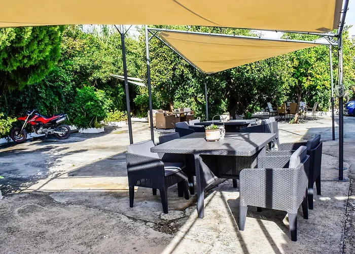 Hidden Garden Deluxe