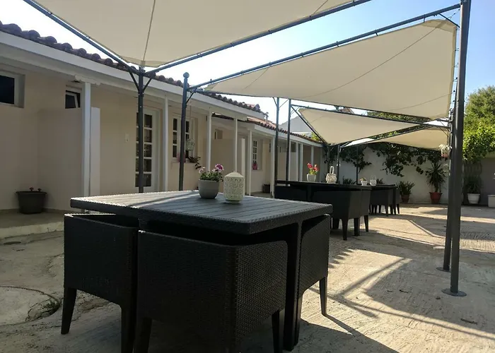 Hidden Garden Deluxe Apartamento *