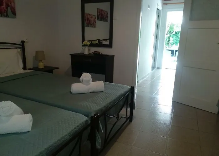 Hidden Garden Deluxe * Skiathos