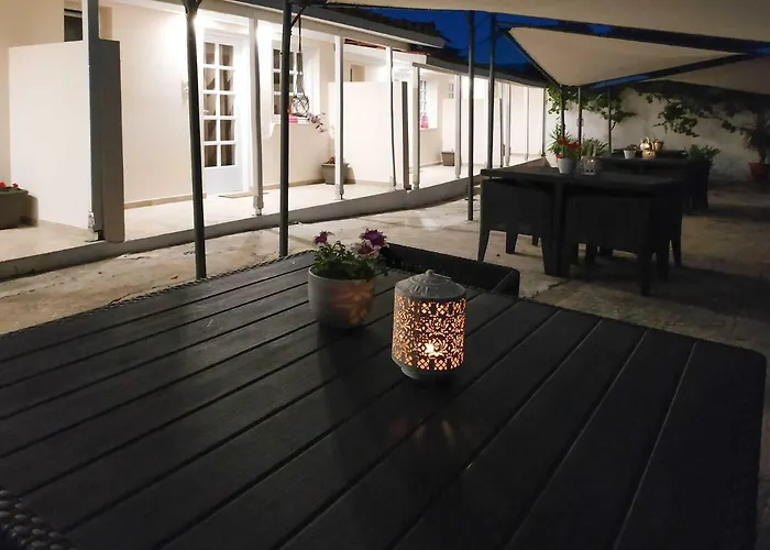 Hidden Garden Deluxe Apartamento Skiathos